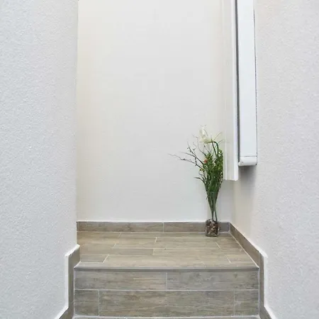 Old Town Beach Apartment